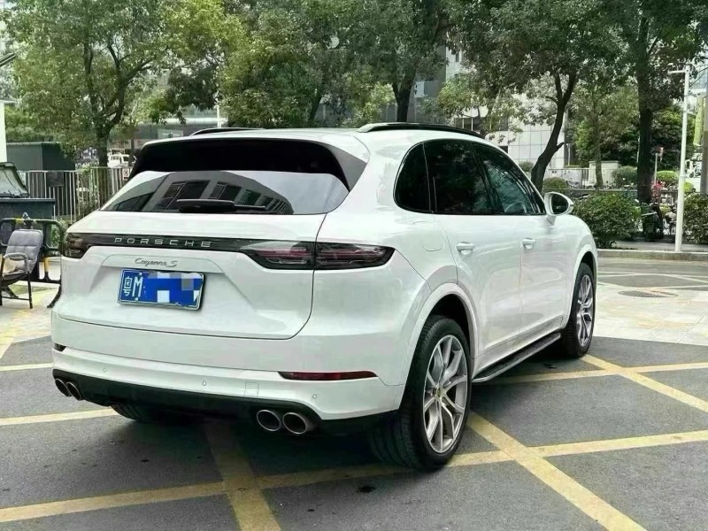 广州23年保时捷卡宴8