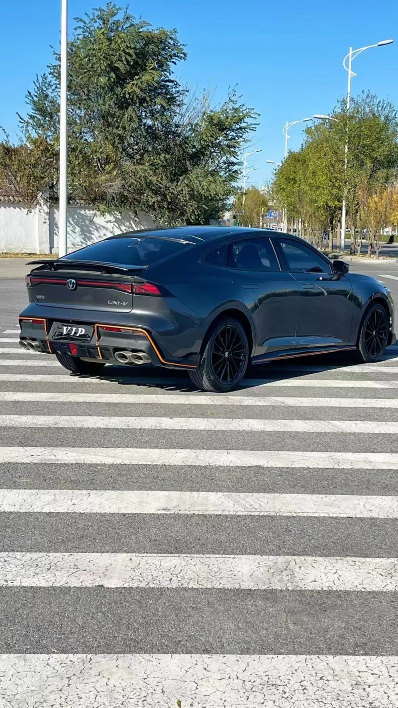 廊坊23年長安汽車UNI-V5