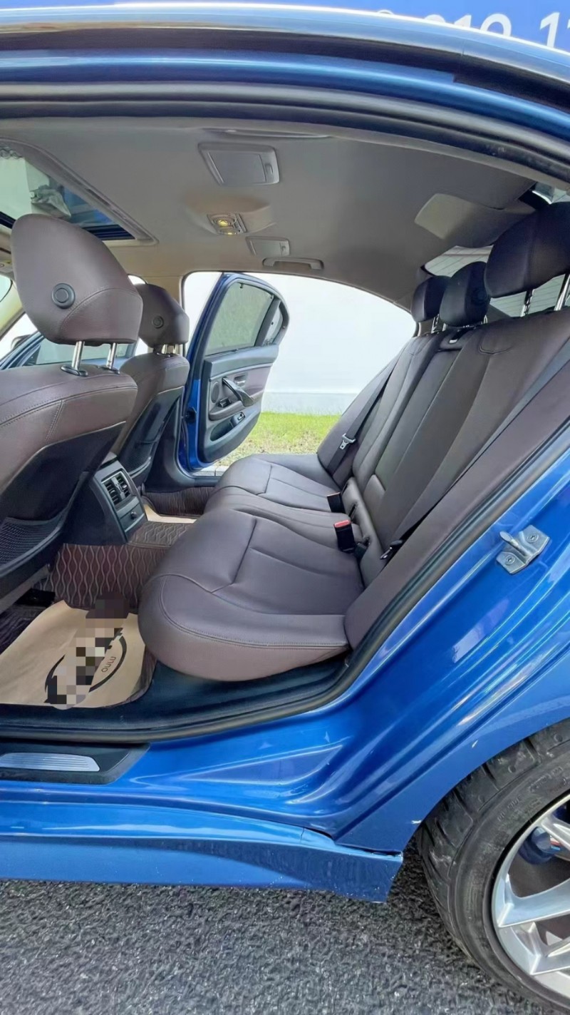 保定18年宝马3系6