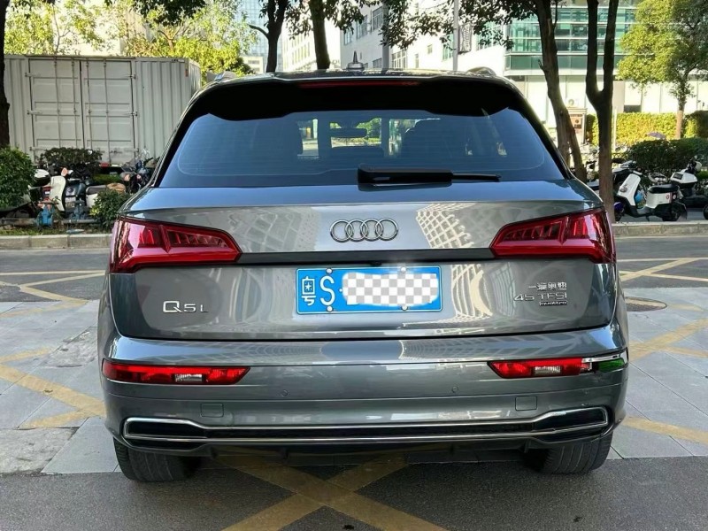 深圳20年奥迪Q59