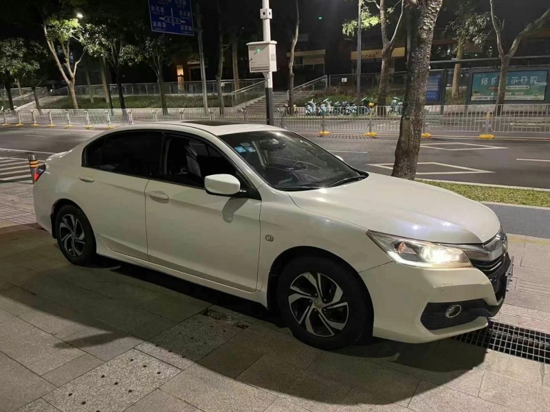 广州16年本田雅阁3