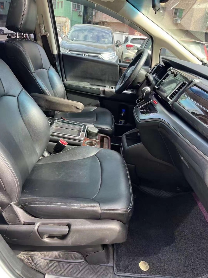 广州17年本田艾力绅3