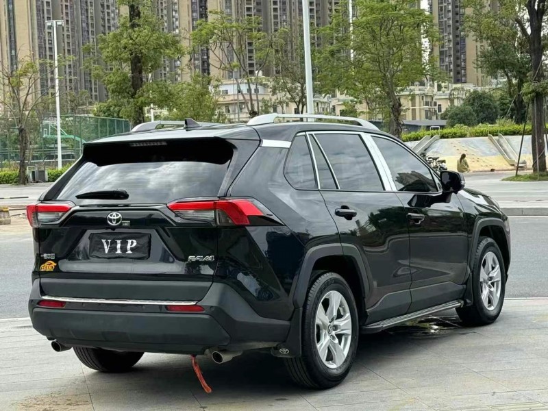 东莞23年丰田RAV4荣放7
