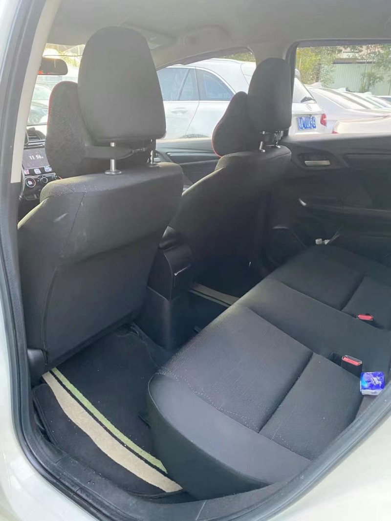 广州15年本田飞度7