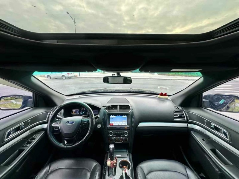 东莞18年福特探险者4