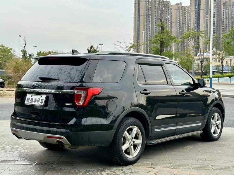 东莞18年福特探险者8