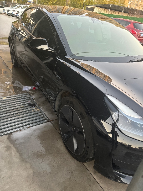 鄭州22年特斯拉MODEL 35