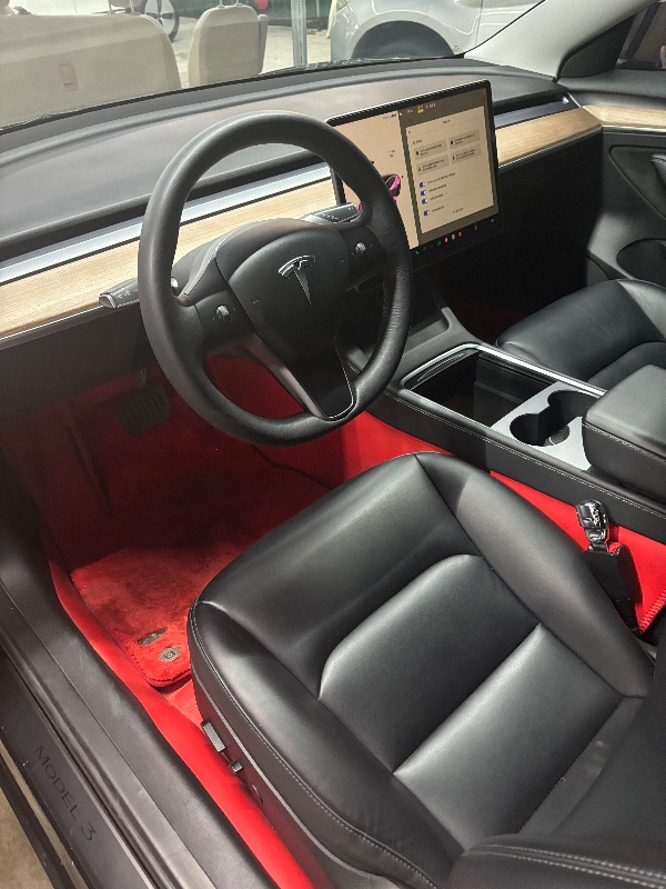 鄭州22年特斯拉MODEL 37