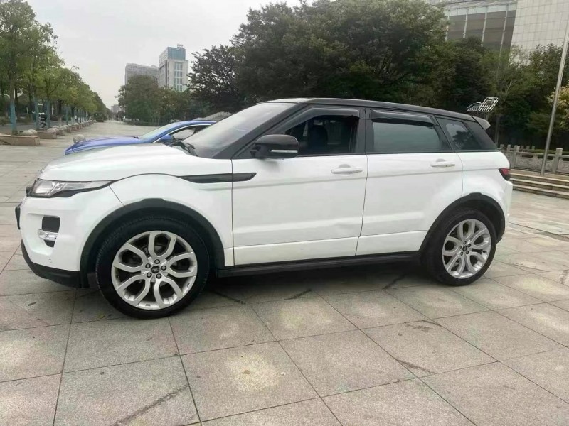 枣庄14年路虎极光3