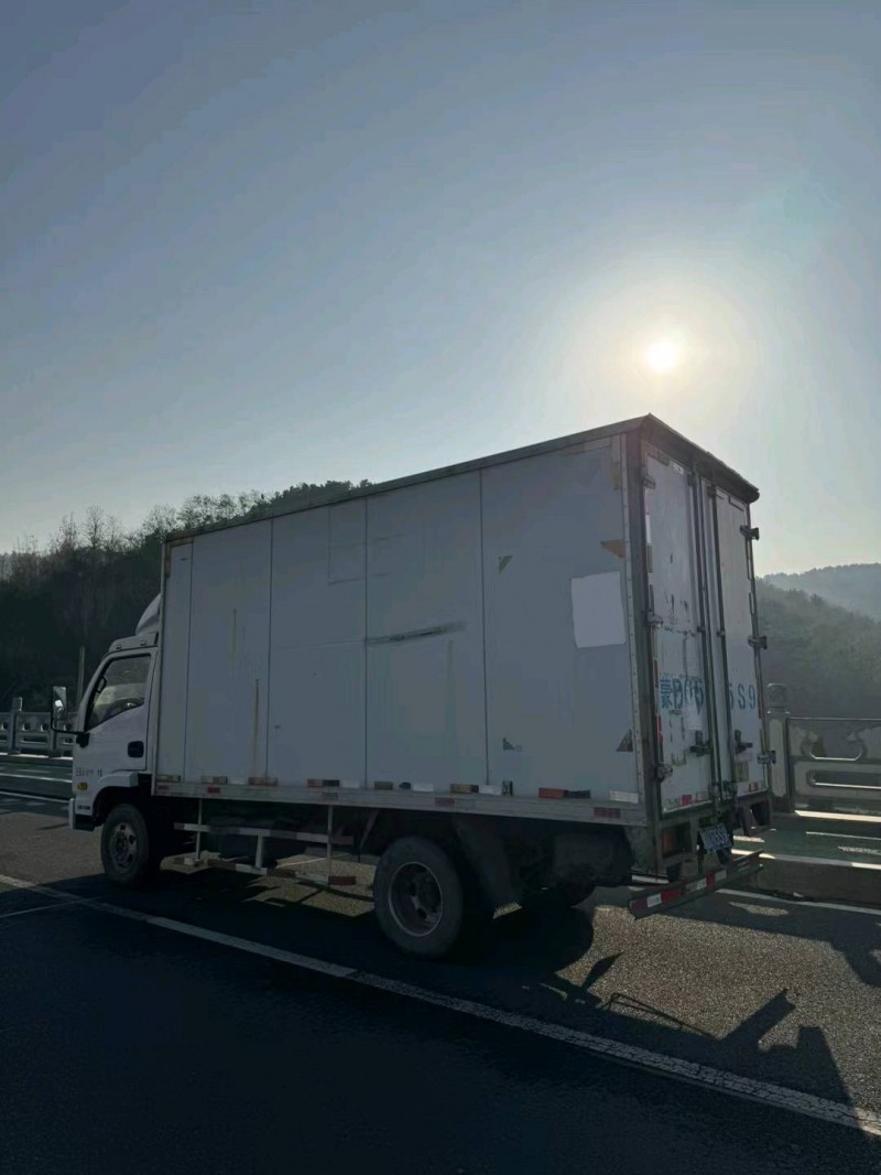 青岛17年跃进轻卡6