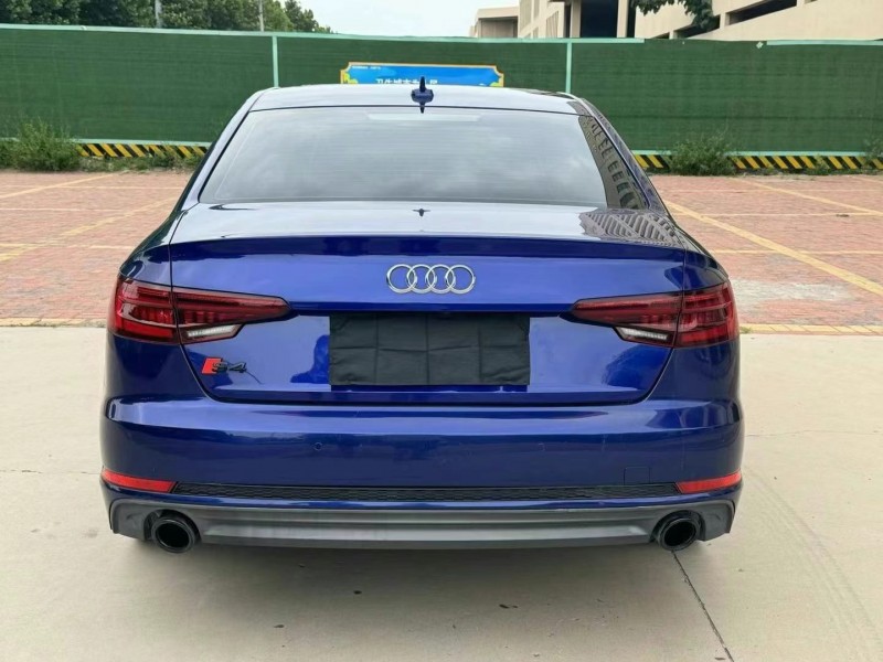 青岛18年奥迪A4L9