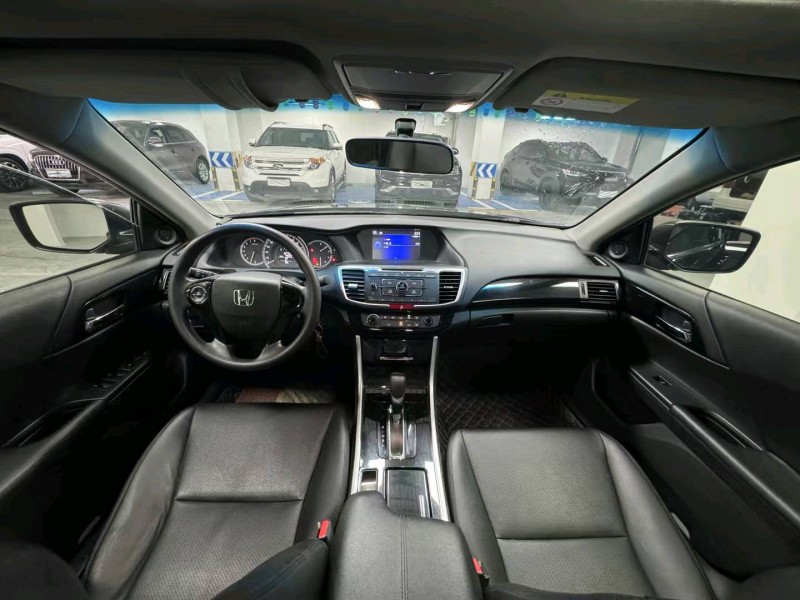 成都18年本田雅阁6