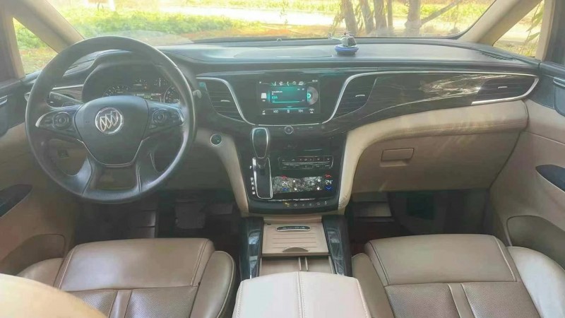 济宁17年别克GL87