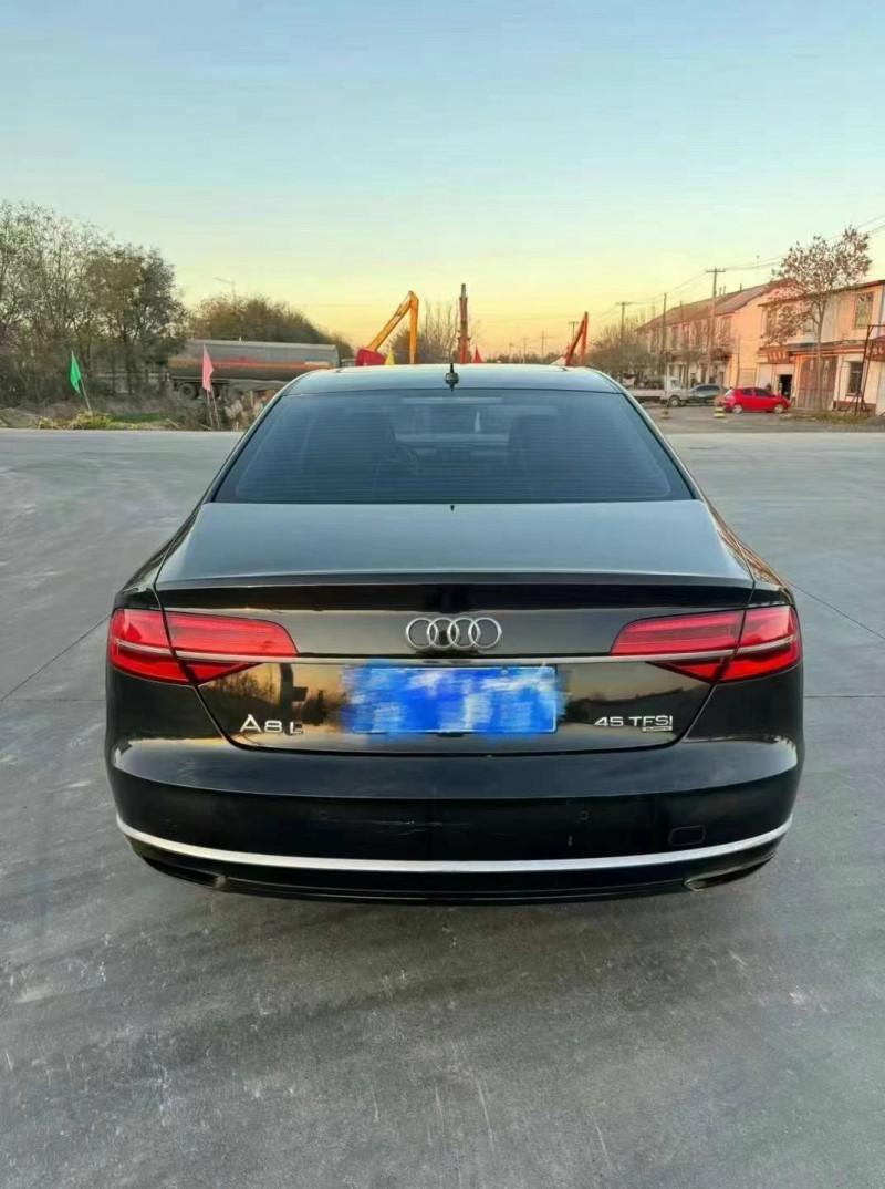 济宁14年奥迪A8L4