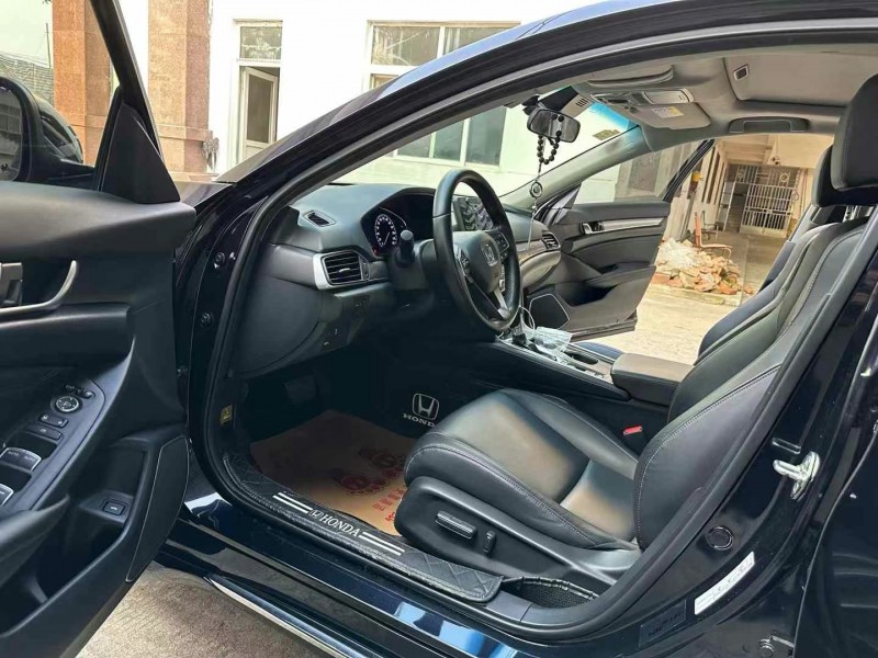 徐州21年本田雅阁4