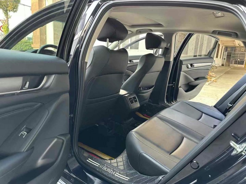 徐州21年本田雅阁8