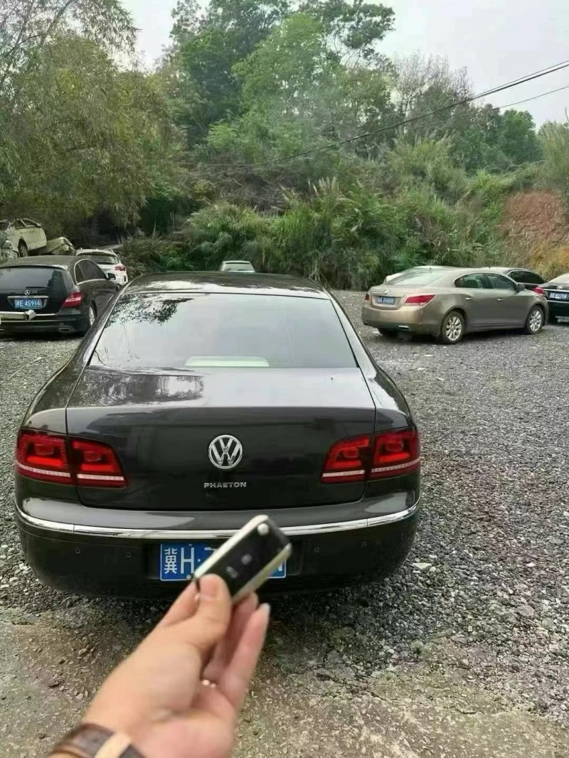 广州13年大众辉腾9
