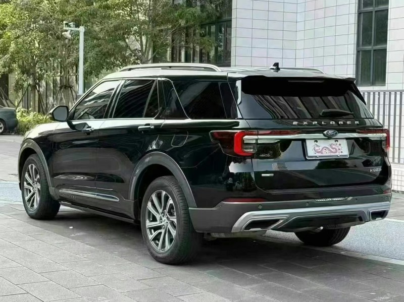 广州23年福特探险者3