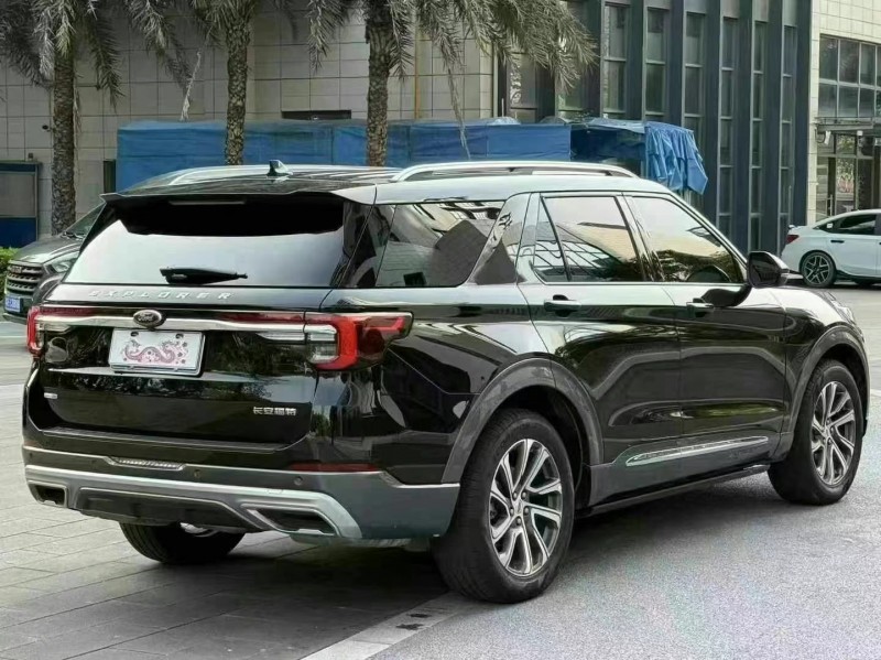 广州23年福特探险者7