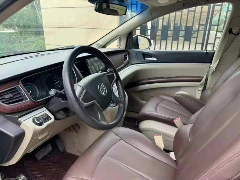 济宁15年别克GL86