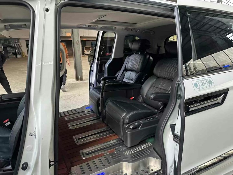 徐州23年本田艾力绅8