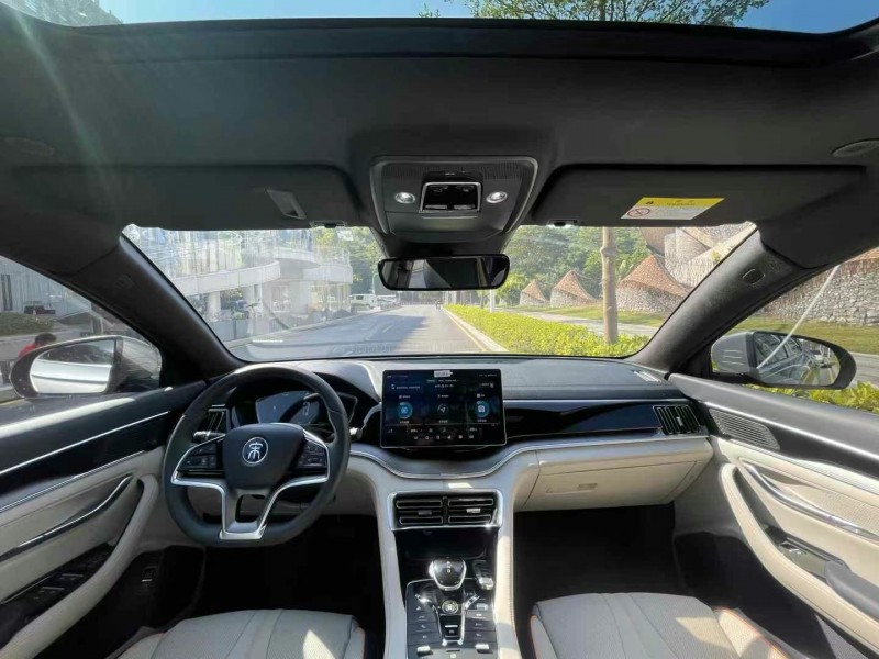 深圳23年比亚迪宋8