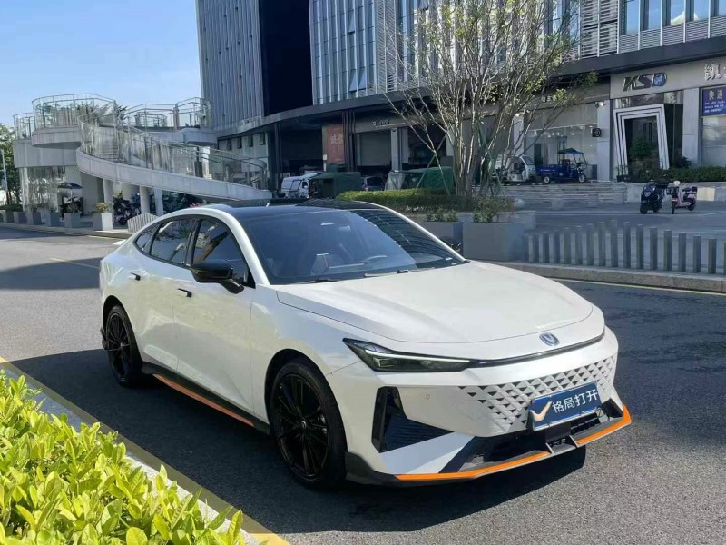 深圳24年长安汽车UNI-V2