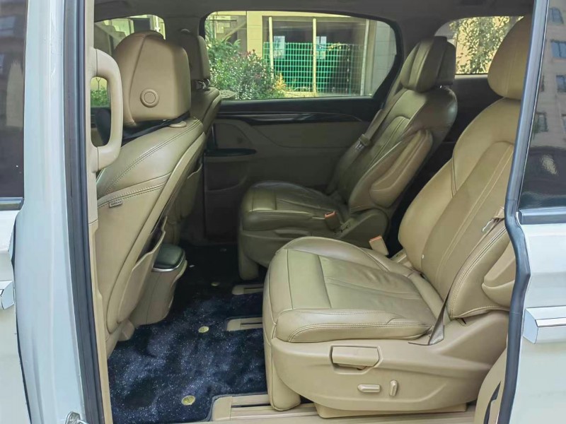 徐州17年别克GL83