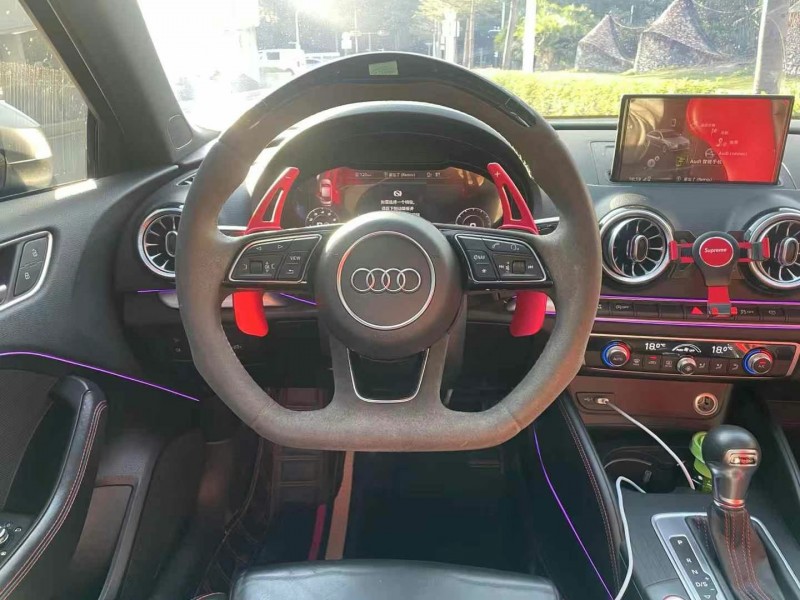 深圳19年奥迪S38