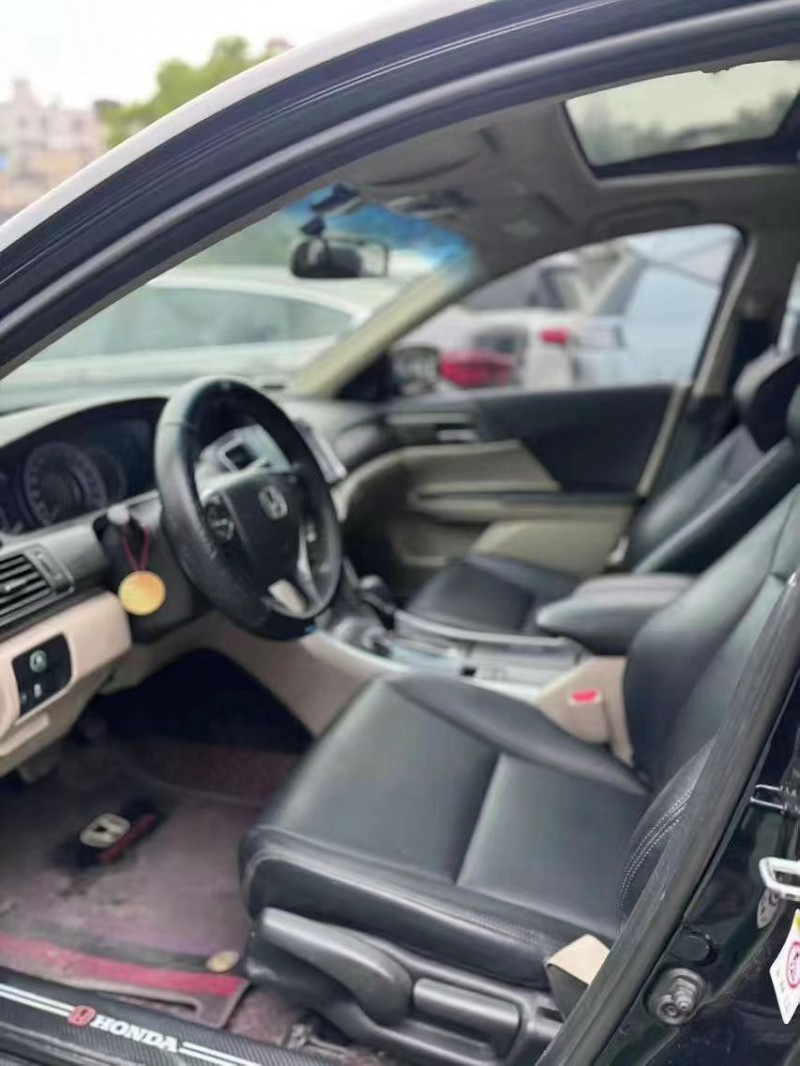 广州16年本田雅阁5