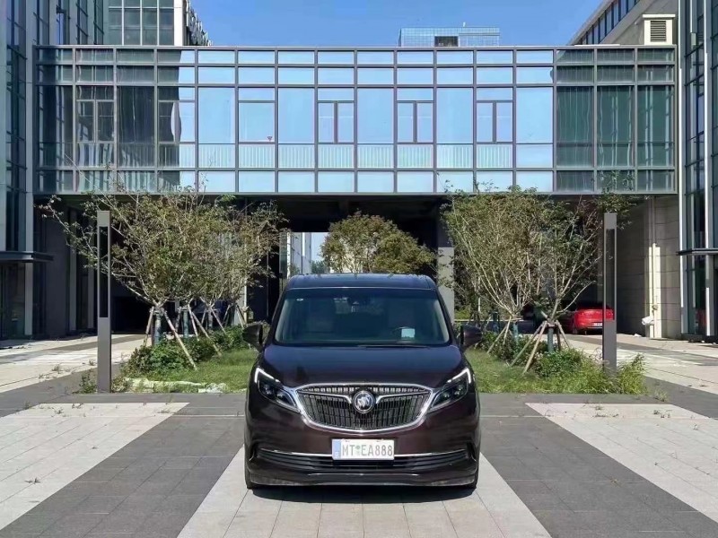 青岛18年别克GL81