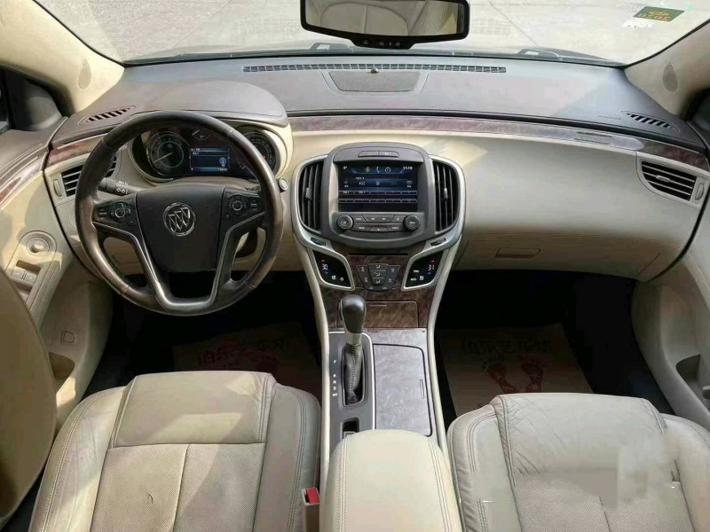 菏泽13年别克君越2