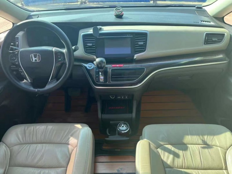 青岛18年本田奥德赛4