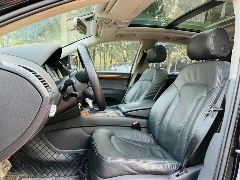 济宁14年奥迪Q78