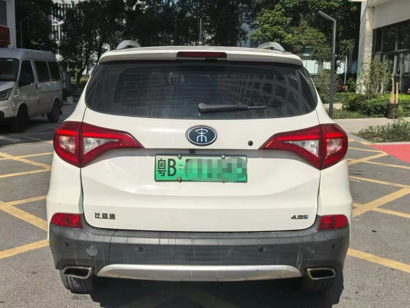 广州18年比亚迪宋9