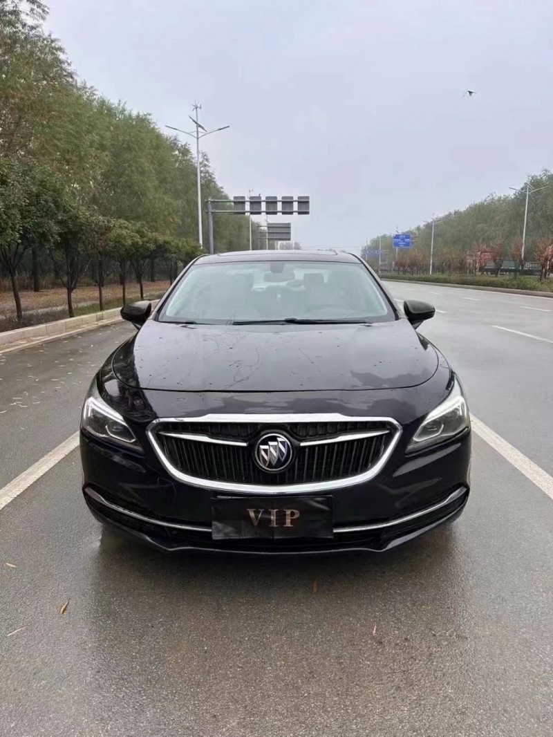 济宁18年别克君越1