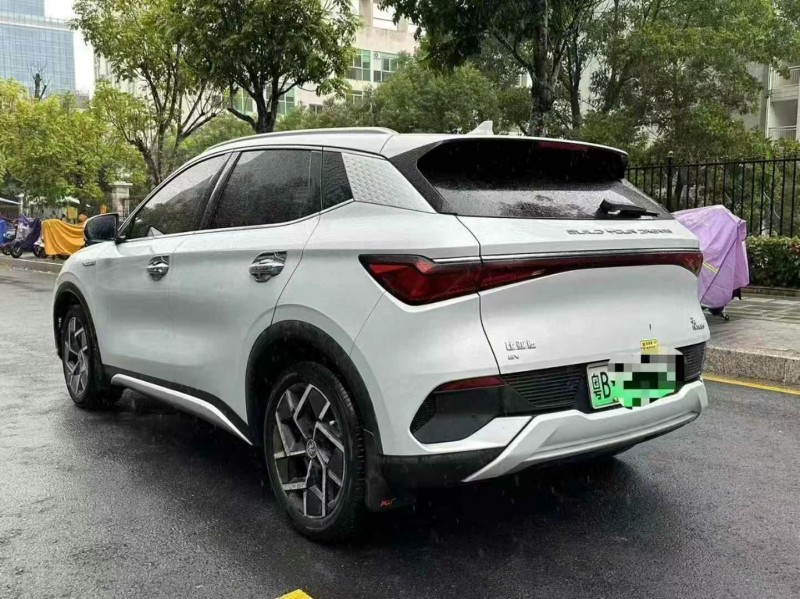 深圳22年比亚迪元4