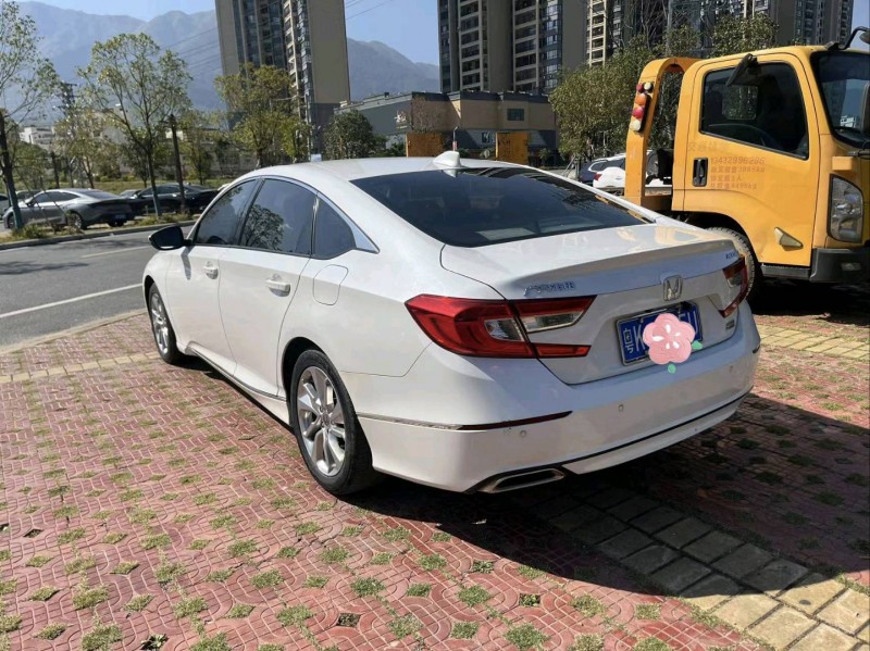 广州18年本田雅阁3