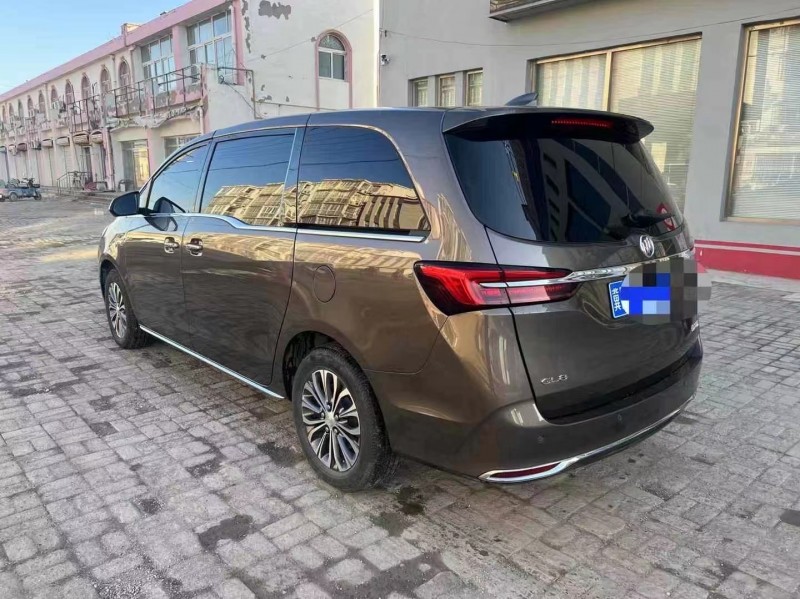 保定23年别克GL85