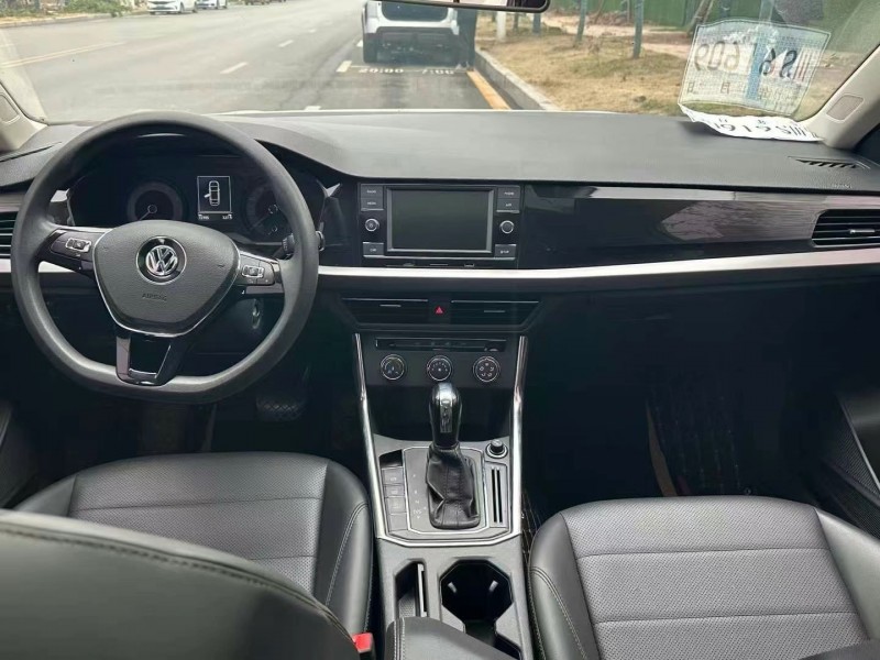 成都18年大众朗逸4