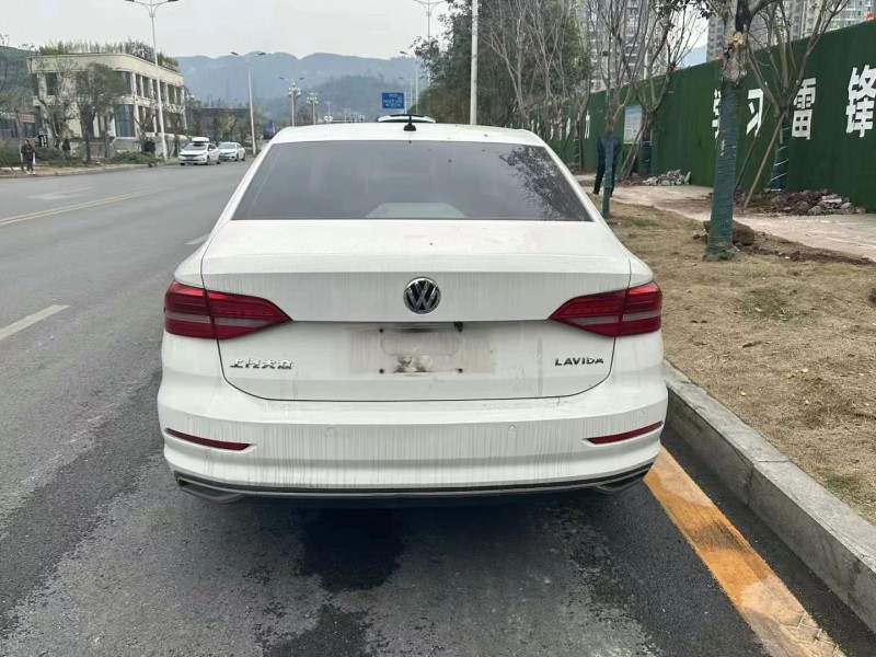 成都18年大众朗逸9