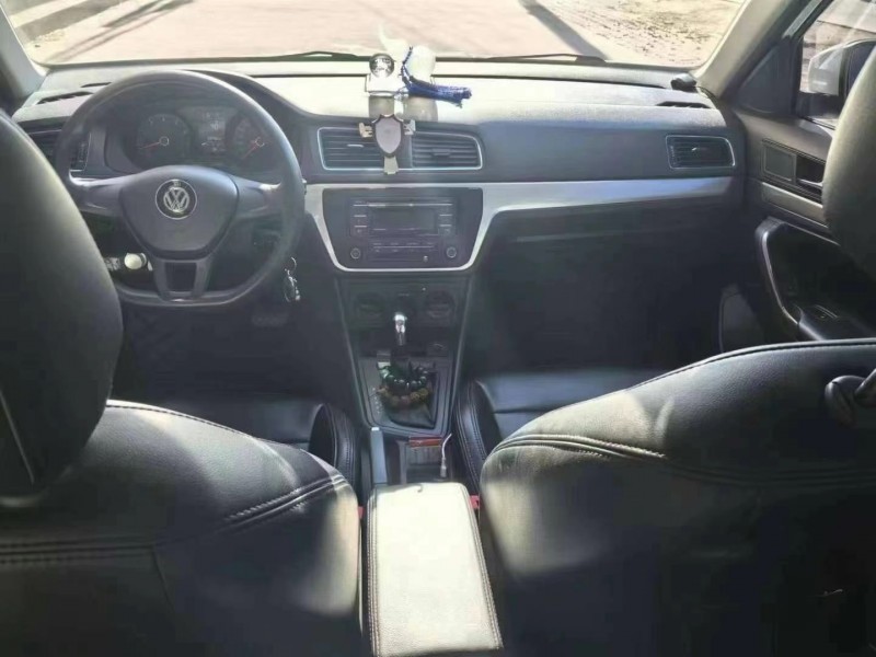 保定19年大众朗逸5