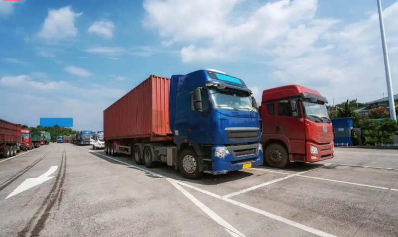 抵押車跑長途運輸如何應對突發狀況 確保行車安全