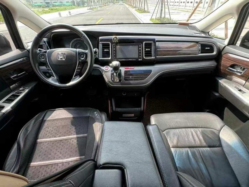 广州18年本田艾力绅9