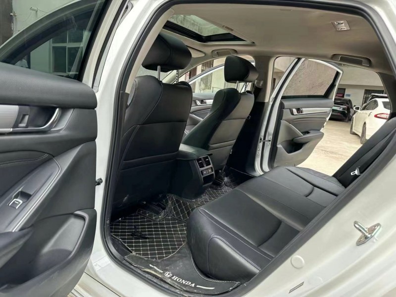 徐州22年本田雅阁8