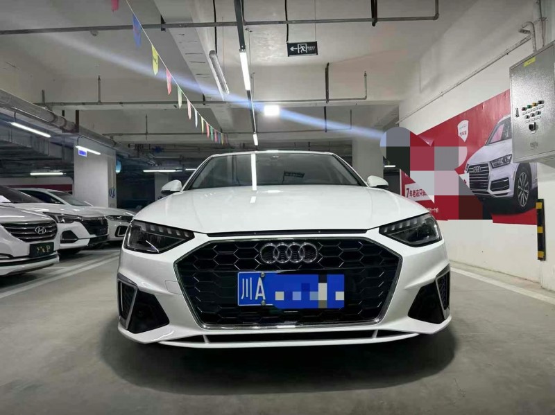 成都21年奥迪A4L1