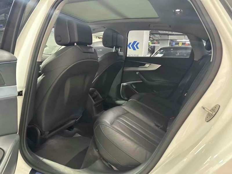 成都21年奥迪A4L4