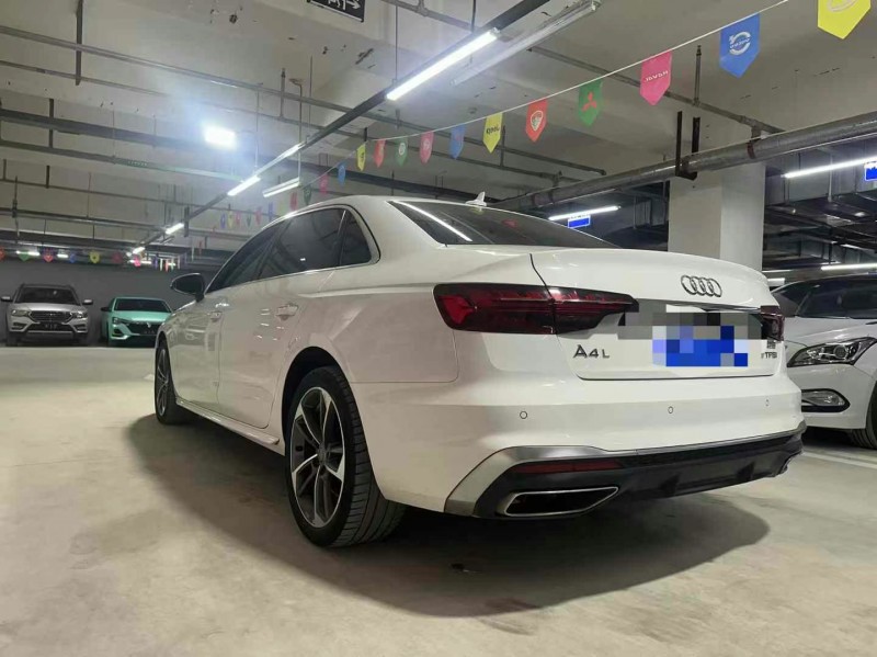 成都21年奥迪A4L5