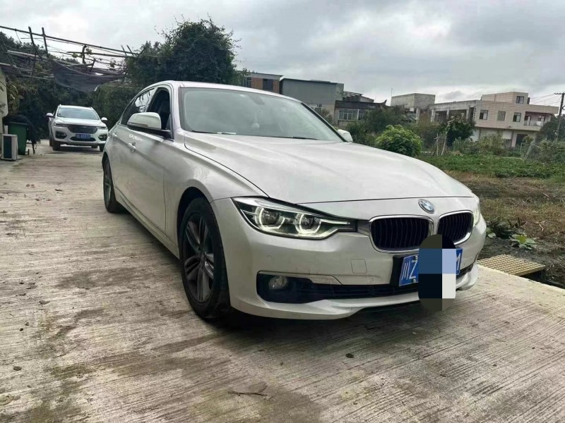 成都17年宝马3系4