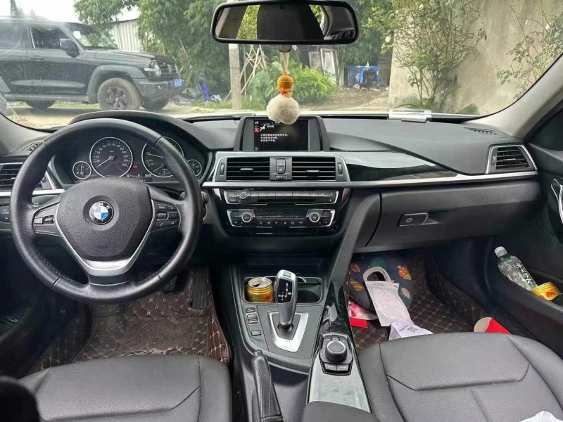 成都17年宝马3系6